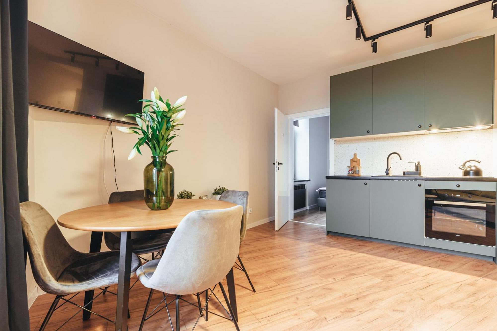 Stylowy Loft W Kamienicy Przy Dworcu Pkp Radom Habitación foto